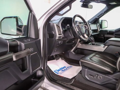 Used 2019 Ford F150 Platinum w/ Equipment Group 701A Luxury image 3