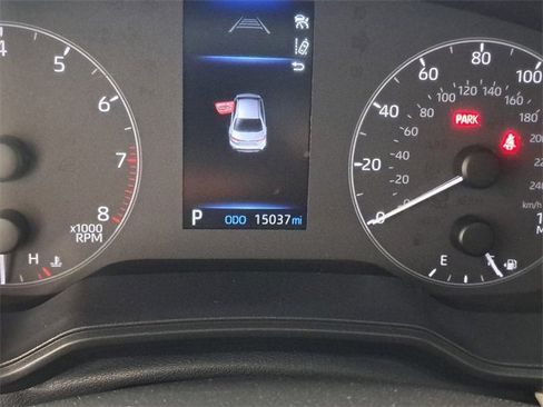 Used 2025 Toyota Corolla LE image 2