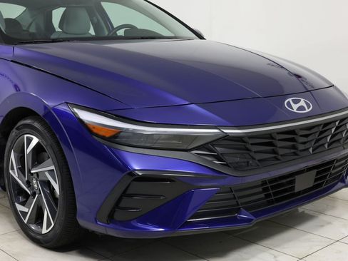 Used 2025 Hyundai Elantra Limited FWD image 37