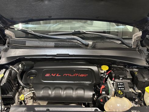 Used 2018 Jeep Compass Latitude w/ Popular Equipment Group FWD image 26