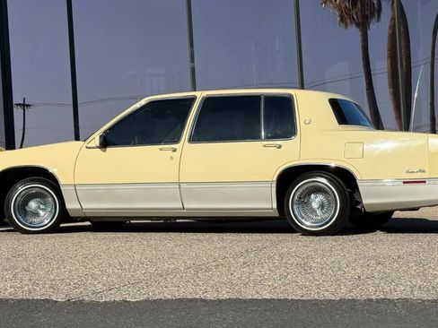 Used 1989 Cadillac De Ville Sedan FWD image 6