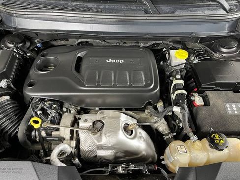 Used 2019 Jeep Cherokee Limited AWD/4WD image 42