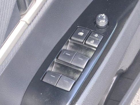 Used 2025 Toyota Camry SE FWD image 19