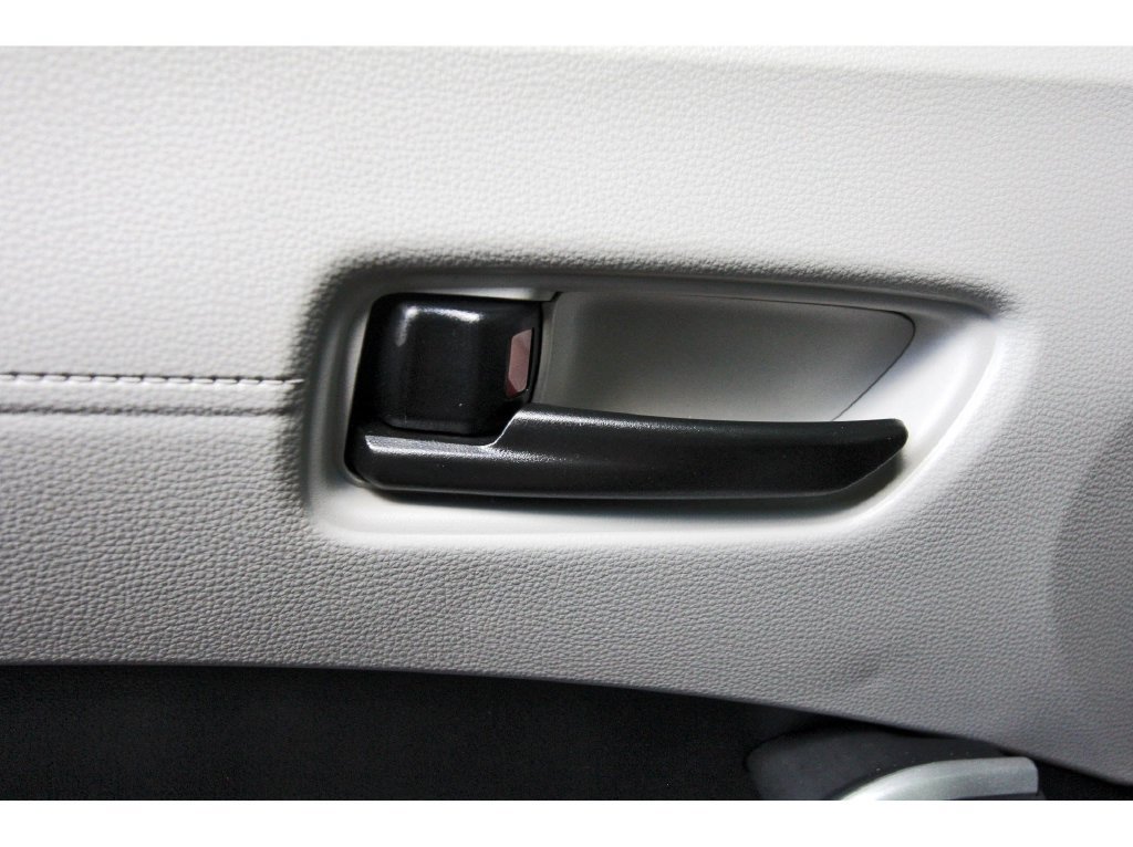 Used 2026 Toyota Corolla Cross L FWD image 21