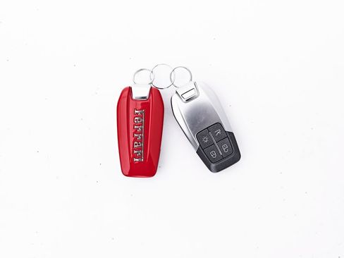 Used 2022 Ferrari F8 Tributo RWD image 94