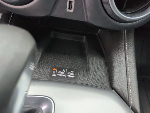 Used 2024 Chevrolet Blazer LT w/ Convenience Package FWD image 32