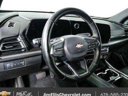 Certified 2025 Chevrolet Traverse LT AWD/4WD image 4