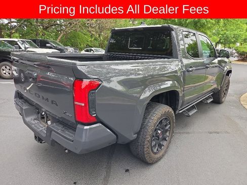 Certified 2025 Toyota Tacoma SR5 AWD/4WD image 11