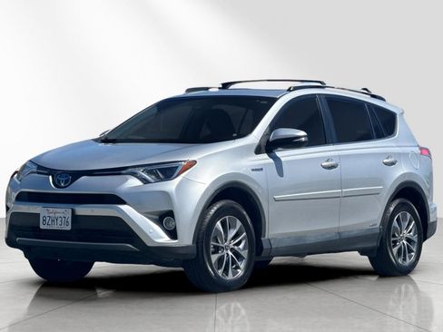 Used 2016 Toyota RAV4 XLE w/ Convenience Package AWD/4WD image 8