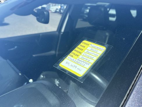 Used 2022 Chevrolet Equinox Premier FWD image 16