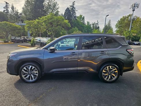 Certified 2025 Subaru Forester Touring AWD/4WD image 4