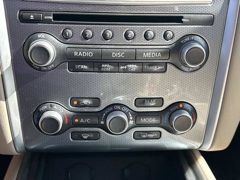 Used 2017 Nissan Pathfinder SL w/ SL Tech Package AWD/4WD image 34