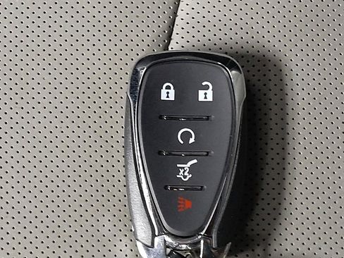 Used 2019 Chevrolet Equinox Premier image 32