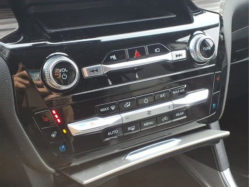 Used 2021 Ford Explorer Limited w/ Equipment Group 301A image 10