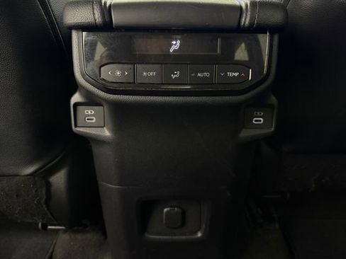 Used 2024 Toyota Grand Highlander XLE image 32