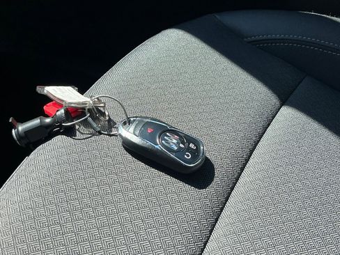 Used 2025 Buick Encore GX Preferred AWD/4WD image 25