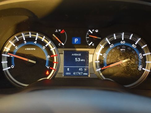 Certified 2019 Toyota 4Runner SR5 Premium image 10