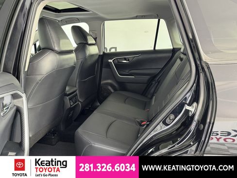 Certified 2020 Toyota RAV4 XLE Premium FWD image 17