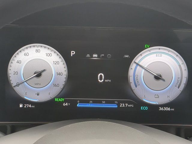 Used 2025 Hyundai Elantra Limited FWD image 26