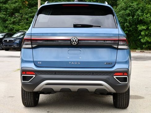 New 2025 Volkswagen Taos SE image 6
