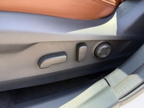 Certified 2025 Subaru Outback Touring XT AWD/4WD image 18