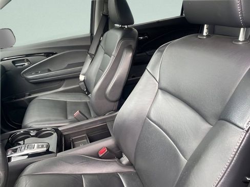 Used 2018 Honda Pilot Touring image 20
