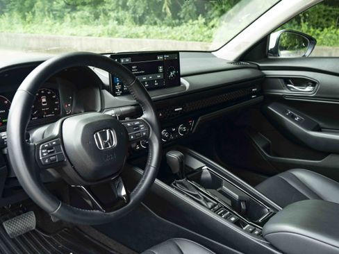 Certified 2024 Honda Accord EX-L image 16