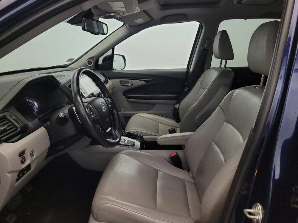Used 2017 Honda Pilot Touring image 17