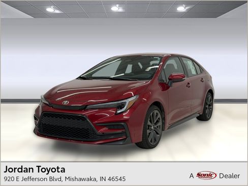 Used 2025 Toyota Corolla SE FWD image 1