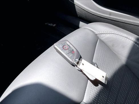 Used 2024 Chevrolet Corvette Stingray Premium Conv w/ Z51 Performance Package image 11