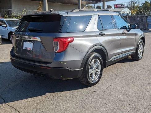 Used 2023 Ford Explorer XLT RWD image 7