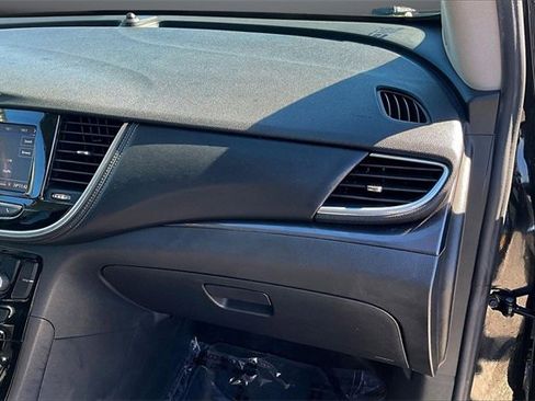 Used 2022 Buick Encore Preferred w/ Safety Package image 25