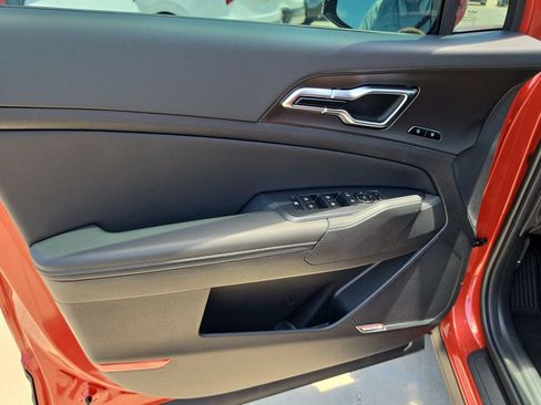 New 2026 Kia Sportage SX FWD image 18
