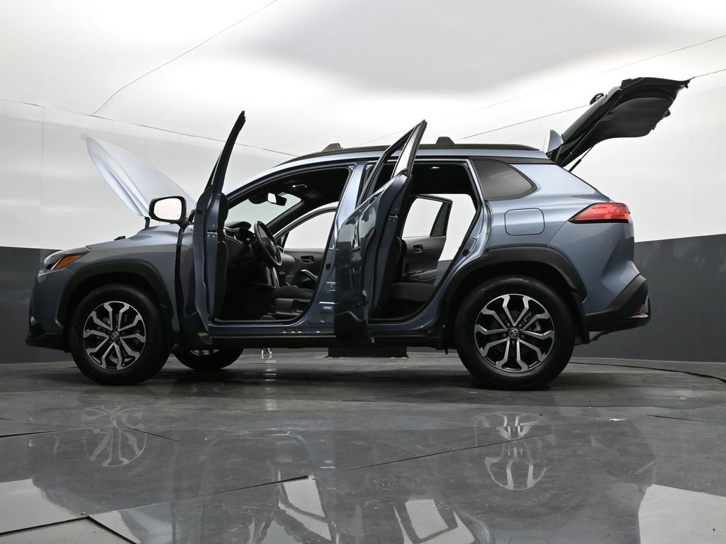 Used 2023 Toyota Corolla Cross AWD Hybrid image 25