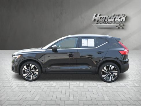 Used 2023 Volvo XC40 B5 Ultimate w/ Climate Package AWD/4WD image 6