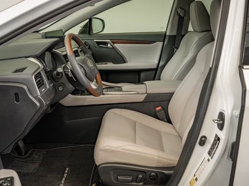 Certified 2022 Lexus RX 350 FWD w/ Premium Package image 19