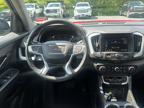 Certified 2025 GMC Terrain Elevation w/ Black Edition AWD/4WD image 35