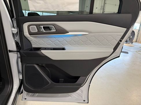 New 2026 Ford Explorer Platinum w/ LUX Leather Package image 38