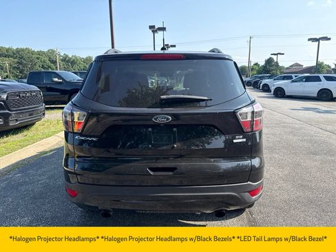 Used 2017 Ford Escape SE w/ Equipment Group 201A AWD/4WD image 11