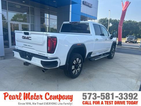 Certified 2022 GMC Sierra 2500 Denali w/ LPO, GMC Protection Package AWD/4WD image 4