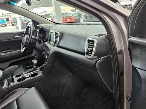 Used 2017 Kia Sportage EX image 19
