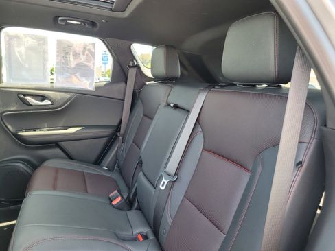 Used 2023 Chevrolet Blazer RS w/ Enhanced Convenience Package FWD image 13