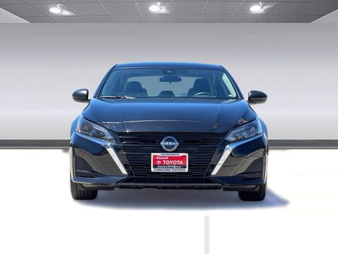 Used 2025 Nissan Altima 2.5 SV FWD image 6