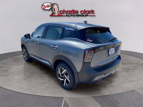 New 2026 Nissan Kicks SV image 4