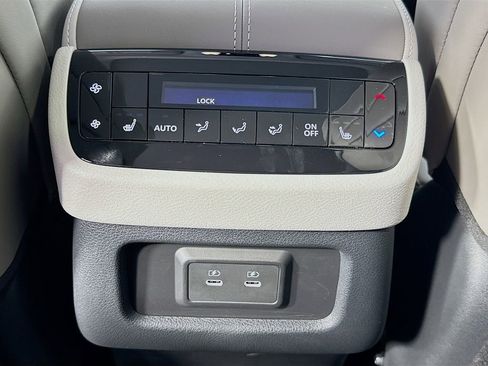 Certified 2026 INFINITI QX60 Luxe w/ Cargo Package FWD image 27