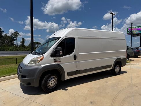 Used 2017 RAM ProMaster 2500 FWD image 1