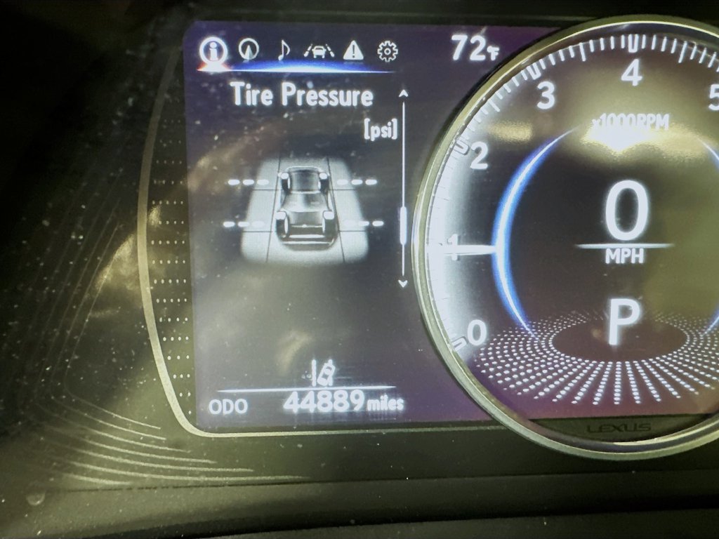 Used 2022 Lexus ES 350 Ultra Luxury w/ Accessory Package 2 FWD image 12