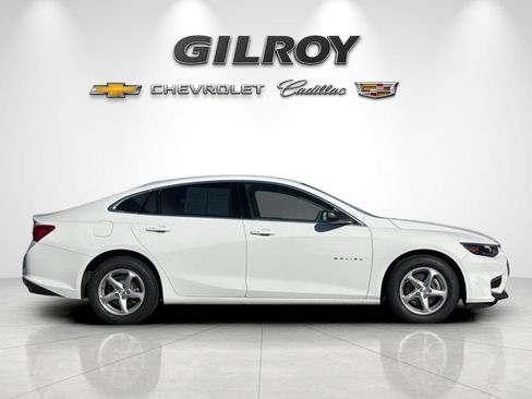 Used 2018 Chevrolet Malibu LS FWD image 2