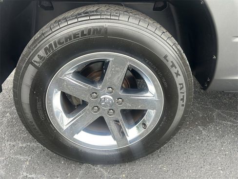 Used 2013 RAM 1500 Express image 10