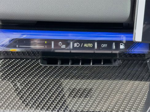 New 2026 BMW M5 w/ Carbon Package image 11